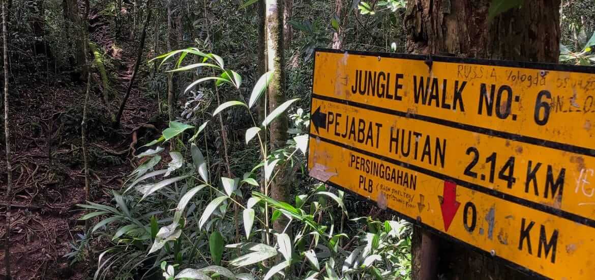 Hinweisschild auf den Jungle Walks in den Cameron Highlands