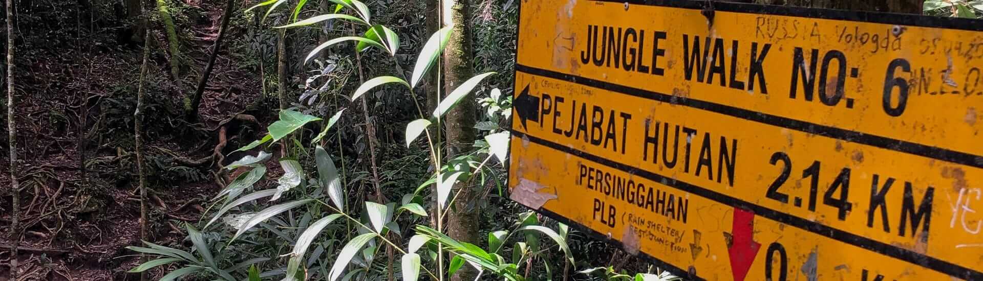 Hinweisschild auf den Jungle Walks in den Cameron Highlands