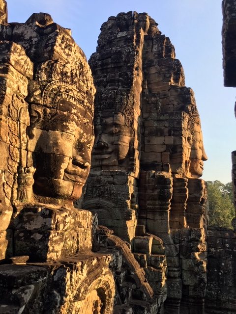 Der Bayon ist der Tempel der vielen Köpfe. Wahrscheinlich sind sie gar nicht zählbar.